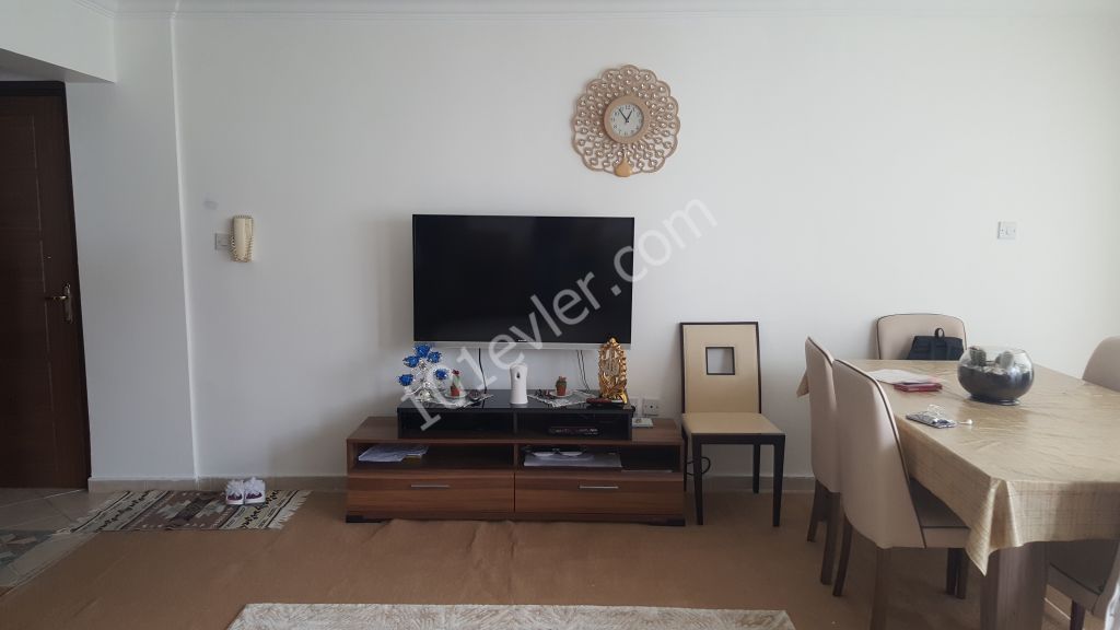 Girne Merkezde Muhteşem  Lokasyonda Site İçerisinde Penthouse Tipi 4+1  Eşdeğer Koçanlı Satılık Dublex Daire!!! 