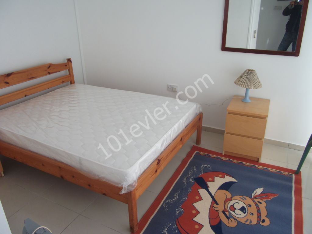 0533 885 1414  kiralik 1+1 daire, kervansaray.ana yola cok yakin, 100 METRE, merit park yolu. Zemin kat.  2 Deposito. Sadece 1 yıllık kiralanır.