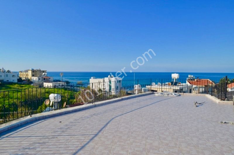 3 bedroom detached house with a sea view!!! Ready Title. 