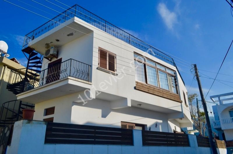 3 bedroom detached house with a sea view!!! Ready Title. 