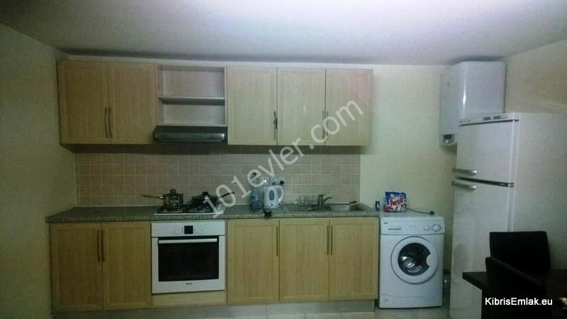 1+1 esyali apartm. Havuzlu sitede, denize sifir. 