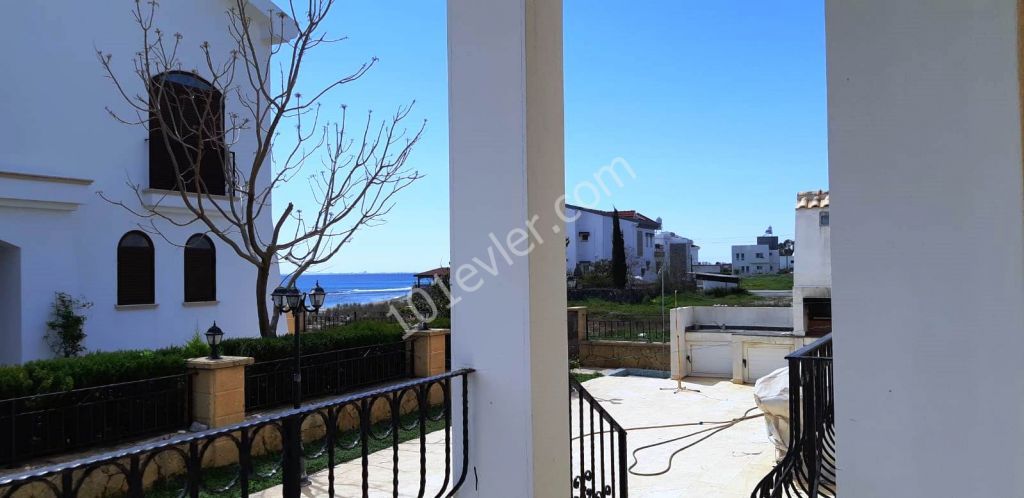 2+1 apartm. 50 m. from the sea, fully furnished, Ready Title. 