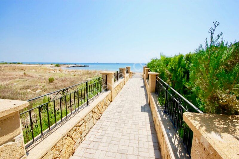 2+1 apartm. 50 m. from the sea, fully furnished, Ready Title. 