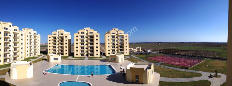 BARGAIN 1 bedroom ready apartment, close to Sea, shops, etc, communal pool. Ready Title deeds. 