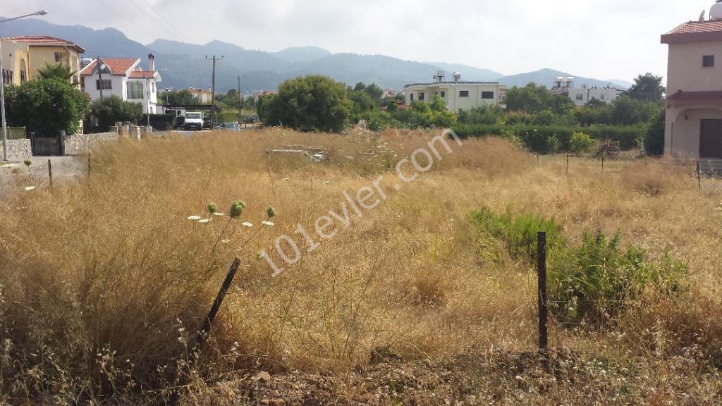 Plot of land complete with building permission. Near to sea