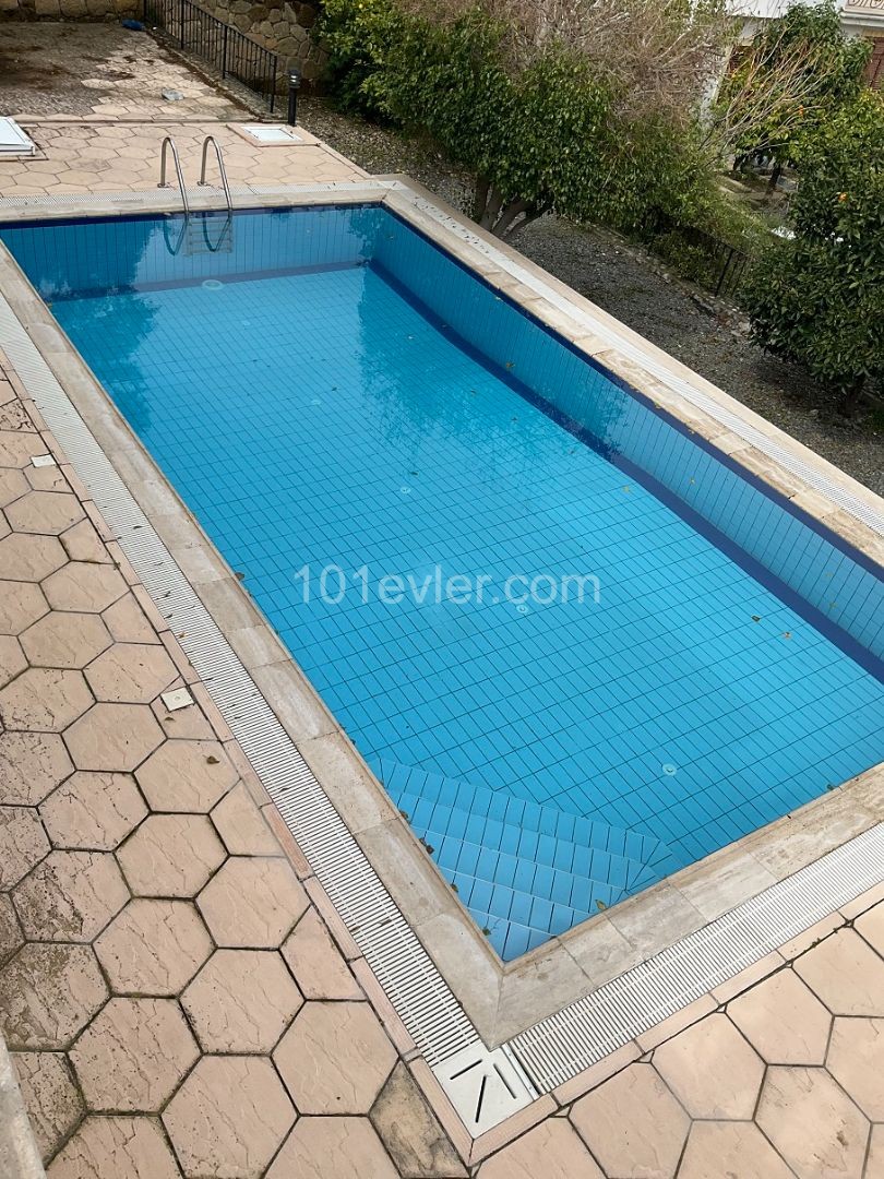 Karmide 3 + 1 Villa Mit Pool ** 