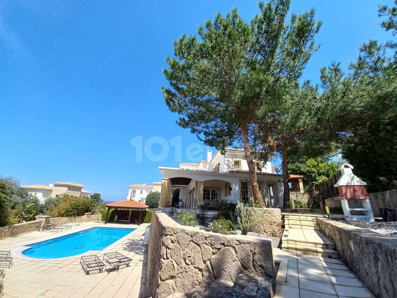 Esentepede 3 + 1 Villa Mit Pool ** 