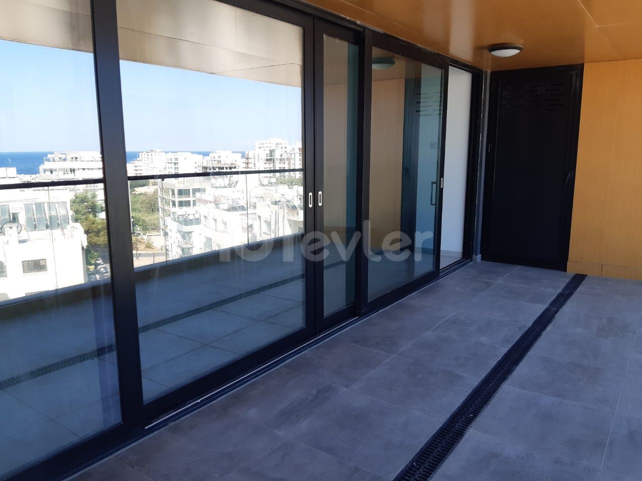 2 Bedroom Luxury Apartment in Kyrenia