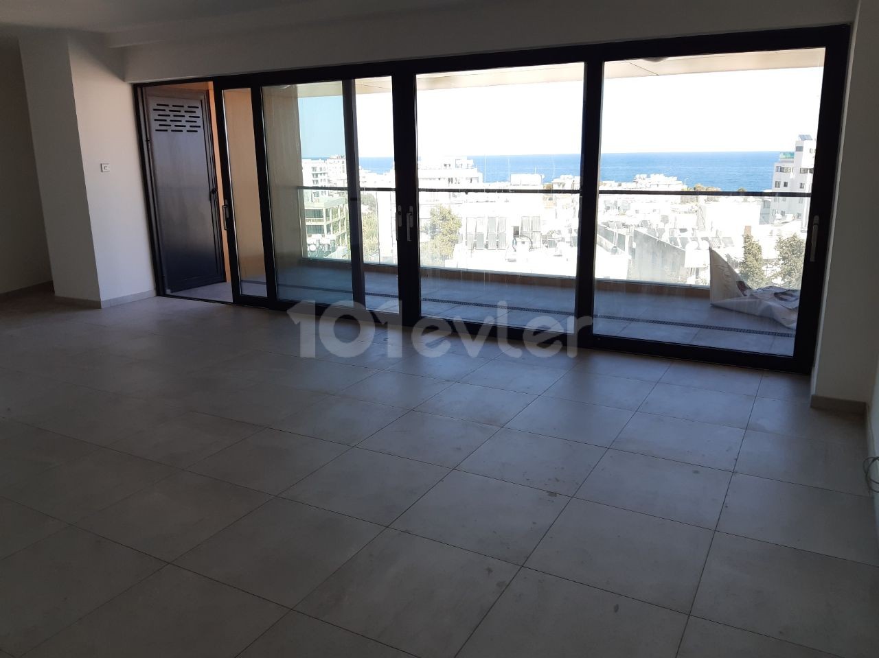 2 Bedroom Luxury Apartment in Kyrenia