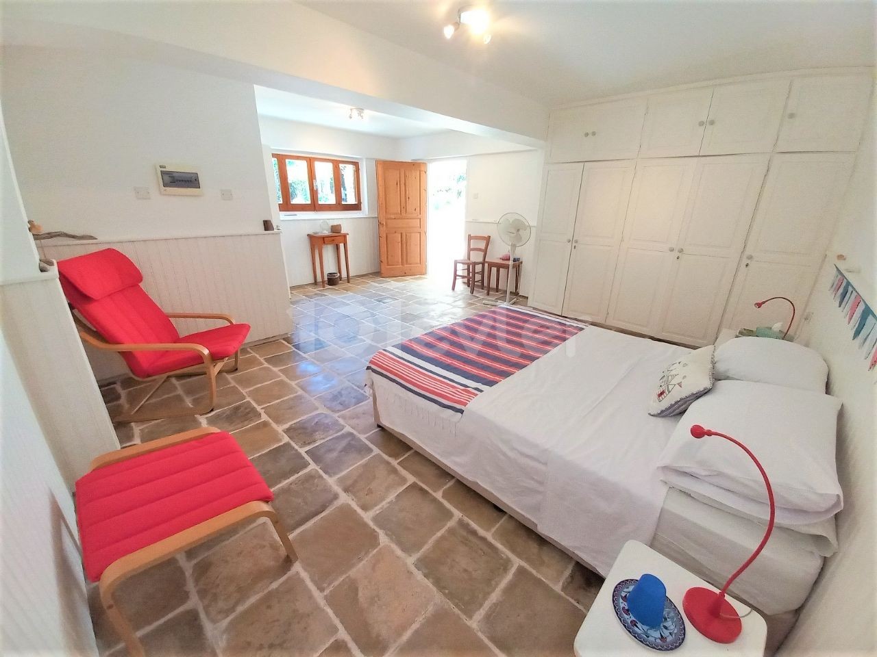 5 Bedroom Villa in Central Kyrenia - Pre-74 British Title Deed!