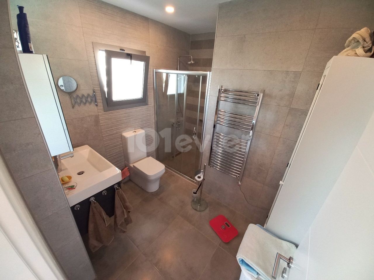 Amazing 3 Bedroom Turkish Title Penthouse In The Centre Of Kyrenia!