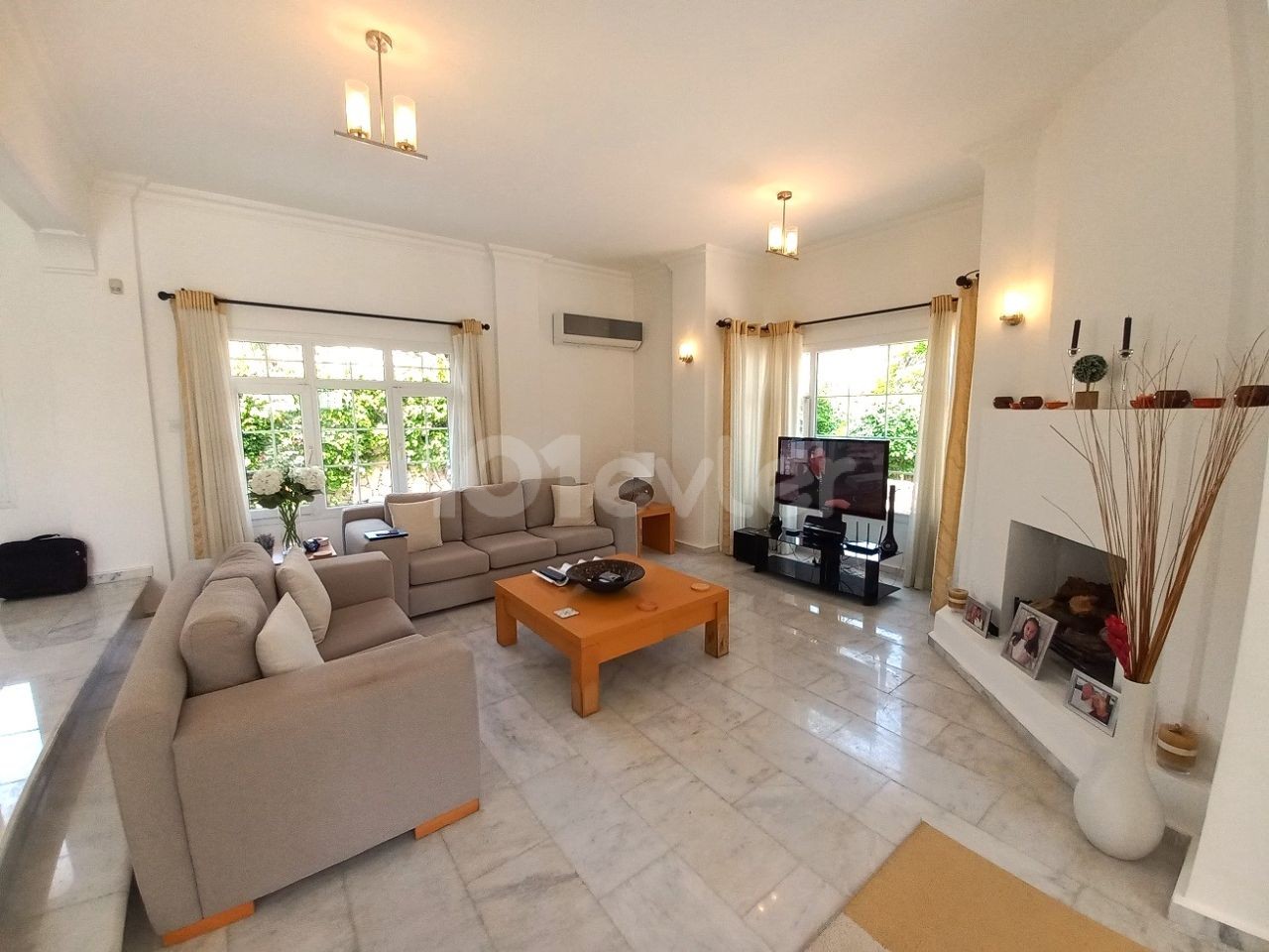 3 bedroom villa with pool for sale in Bellapais