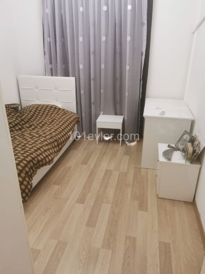 Flat for Rent in a Complex in Famagusta Gülseren Region ** 