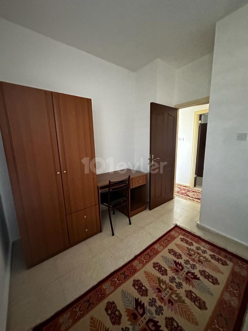 GAZİMAĞUSA TUZLA'DA ÖĞRNCİYE KİRALIK 2+1 DAİRE 11.500 TL