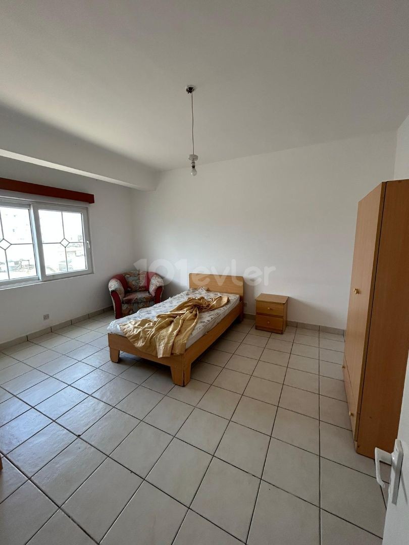 3+1 WOHNUNG MIT TERRASSE ZU VERMIETEN IN DUMLUPINAR, MAGUSA