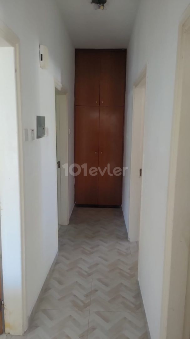 13.500 TL 2+1 FLAT FOR RENT IN GÜLSEREN