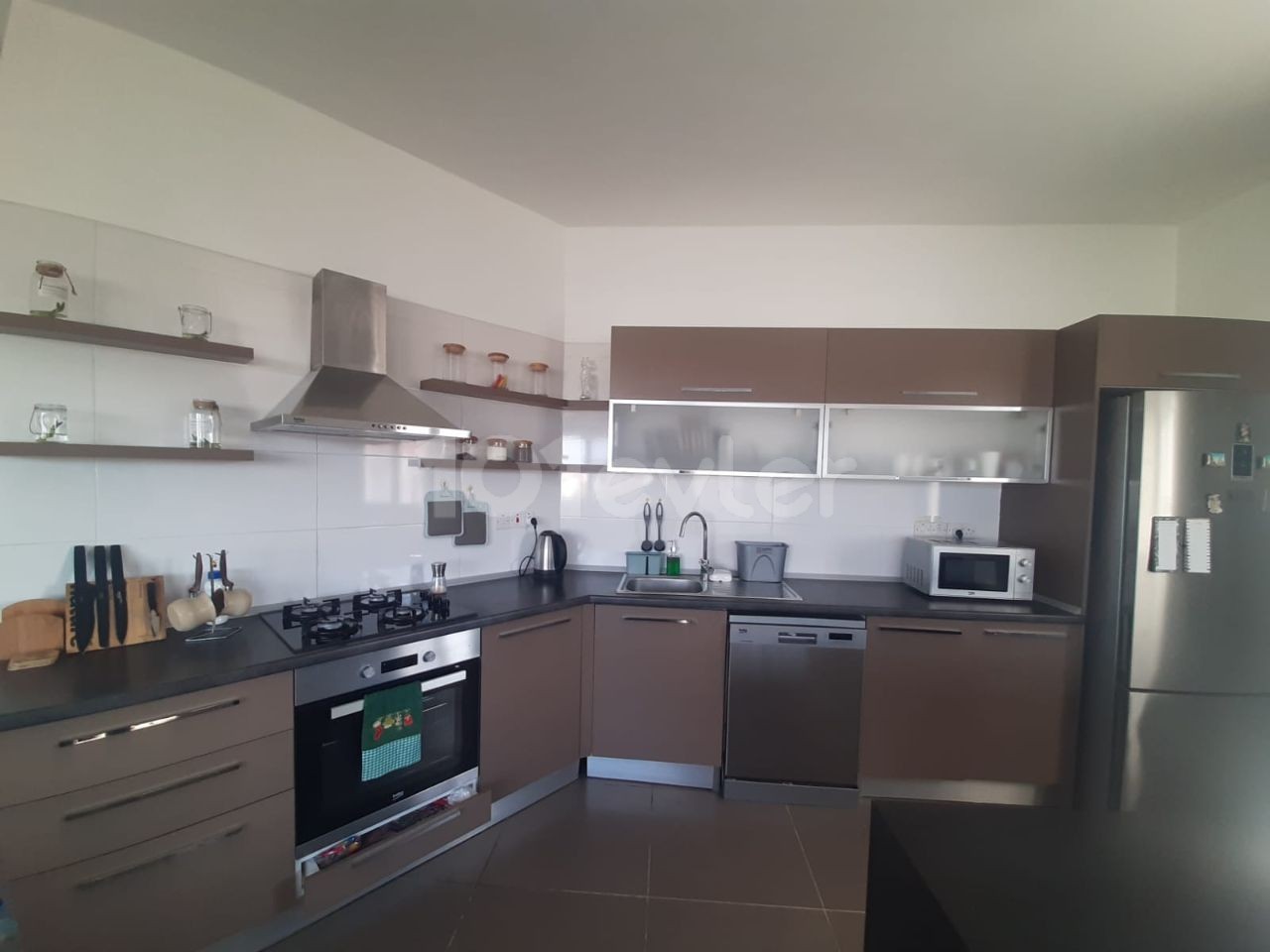 SPACIOUS CLEAN 2+1 FLAT FOR RENT WITH LARGE TERRACE AND BARBEQUE IN TUZLA