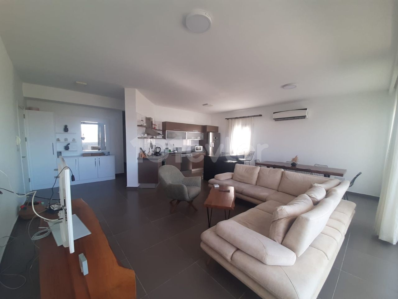 SPACIOUS CLEAN 2+1 FLAT FOR RENT WITH LARGE TERRACE AND BARBEQUE IN TUZLA