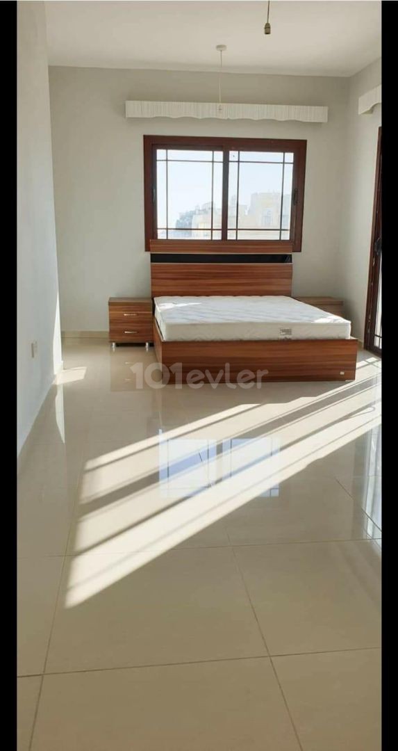 SPACIOUS AND CLEAN 3+1 PENTHOUSE IN GÜLSEREN