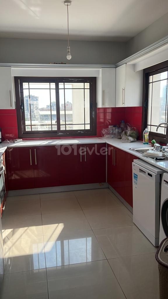 SPACIOUS AND CLEAN 3+1 PENTHOUSE IN GÜLSEREN