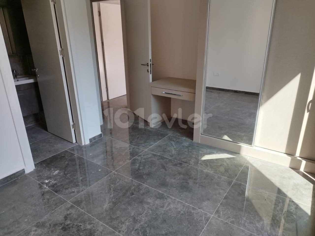 2+1 Luxury Apartment in the Center of Kyrenia ** 