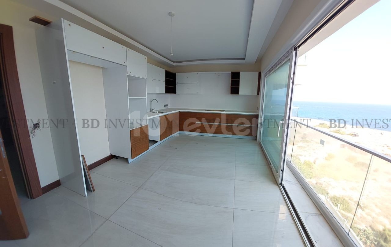 Luxury Spacious Apartment by the Seafront