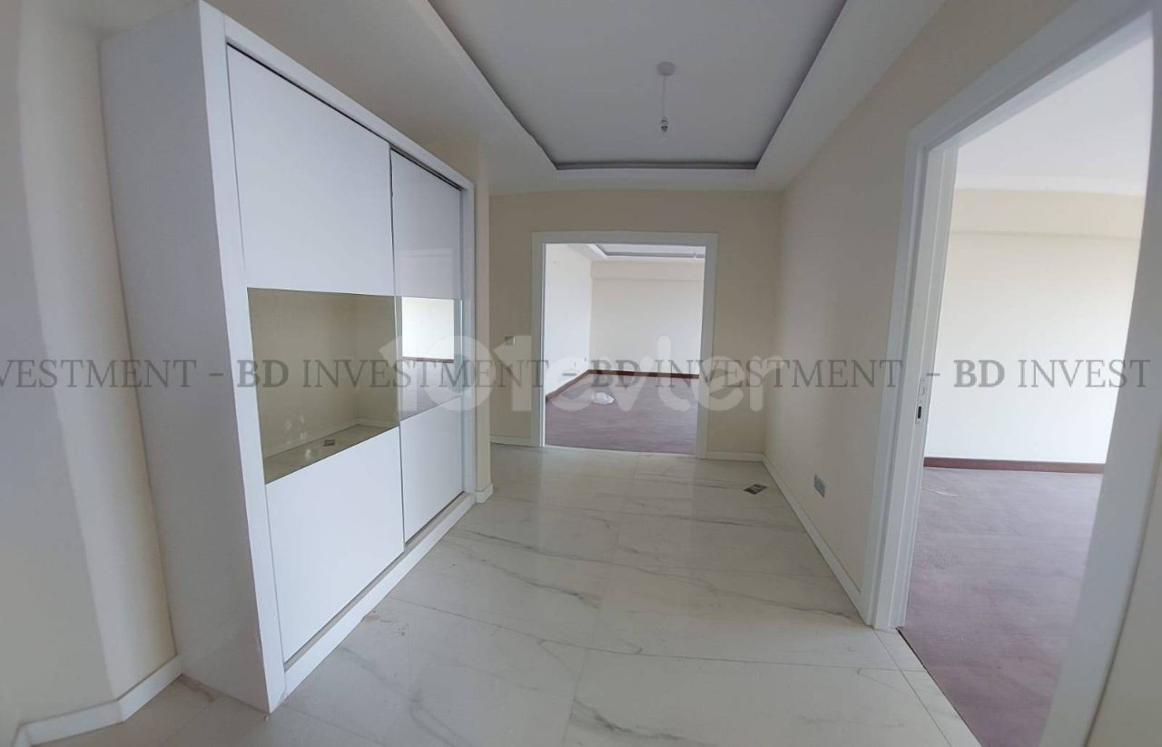 Luxury Spacious Apartment by the Seafront