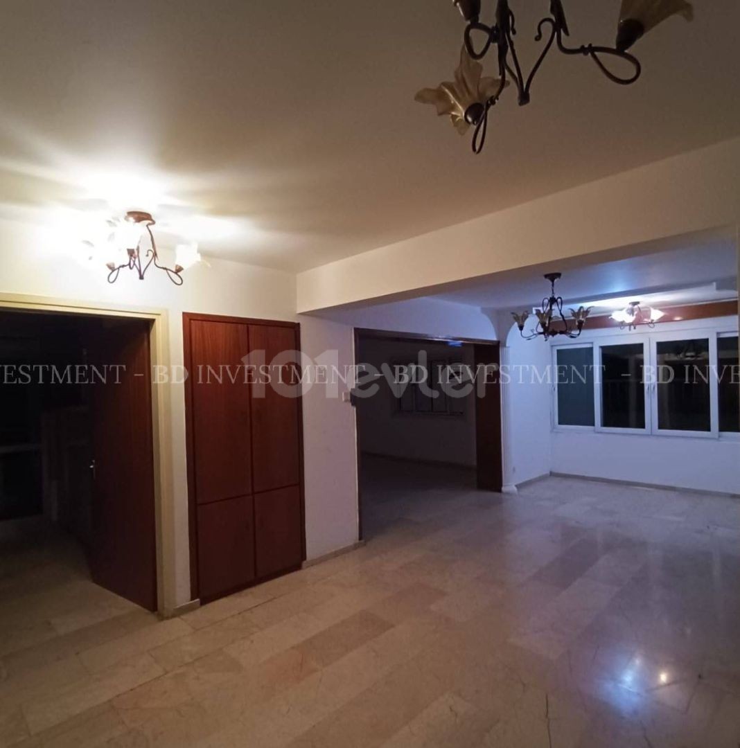 Dereboyu'nda Ticari İzinli 140 m² Daire