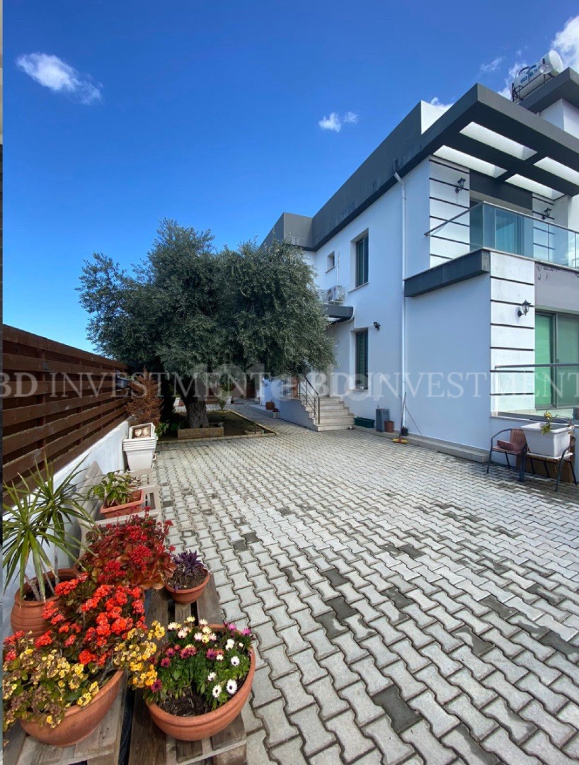 Perfect Location 3+1 dublex Twin Villa with Garden in Zeytinlik, Girne