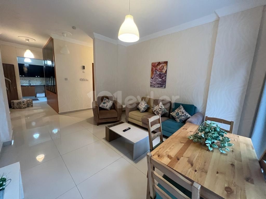 2+1 LUXARY RESIDANCE WITH MANY OPPORTUNITIES IN THE CENTRE OF KYRENIA