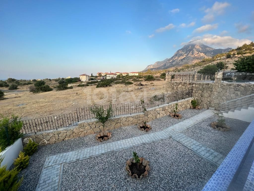 3+1 VILLA WITH PRIVATE POOL FOR SALE IN KARŞIYAKA