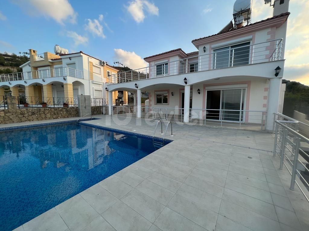 3+1 VILLA WITH PRIVATE POOL FOR SALE IN KARŞIYAKA