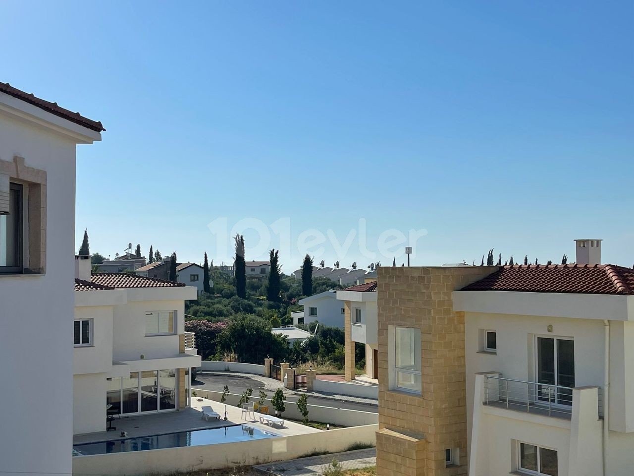 Girne Yeşiltepe'de 600 m² İçerisinde Ultralüks Villa Havuzlu 235.000Gbp Havuzsuz 215.000Gbp