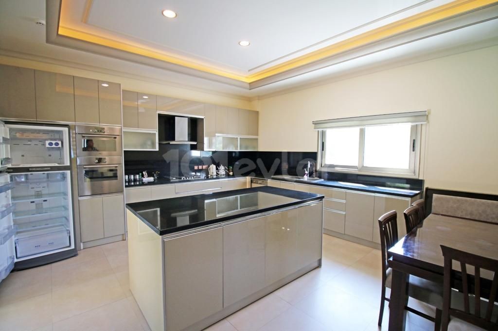 5+1 Luxury Mansion With Pool In Edremit, Kyrenia