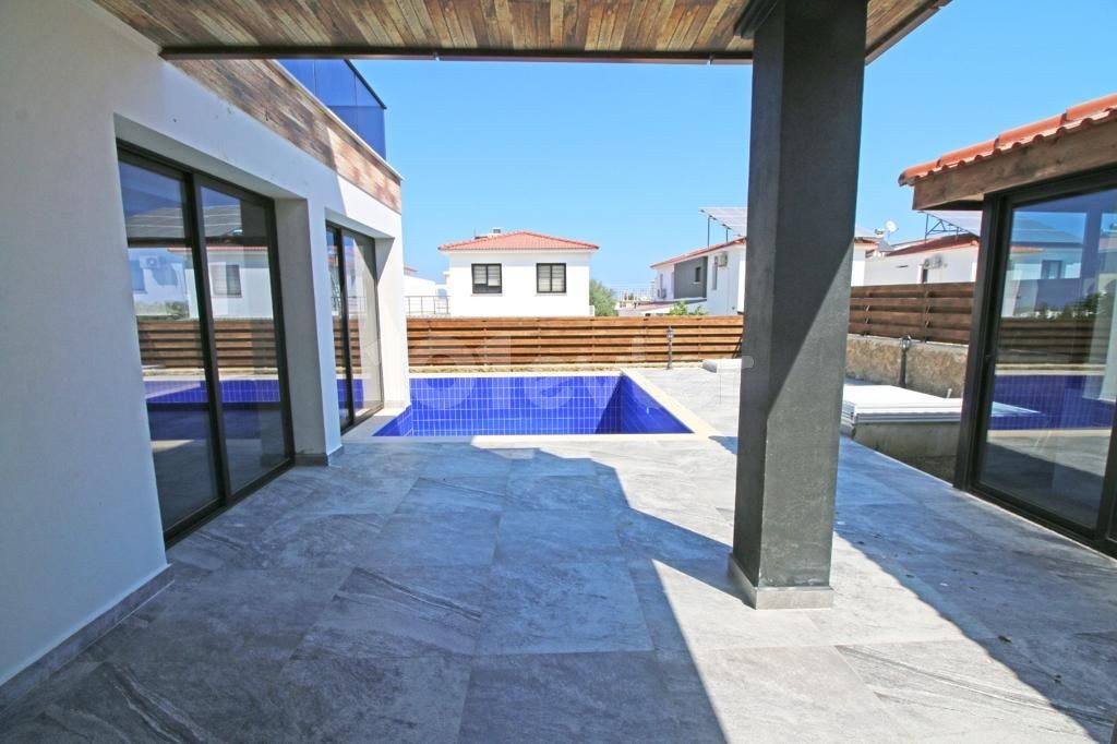 Villa mit privatem Pool mit Kamin und Garten zum Verkauf in Kyrenia - Karakum ** 