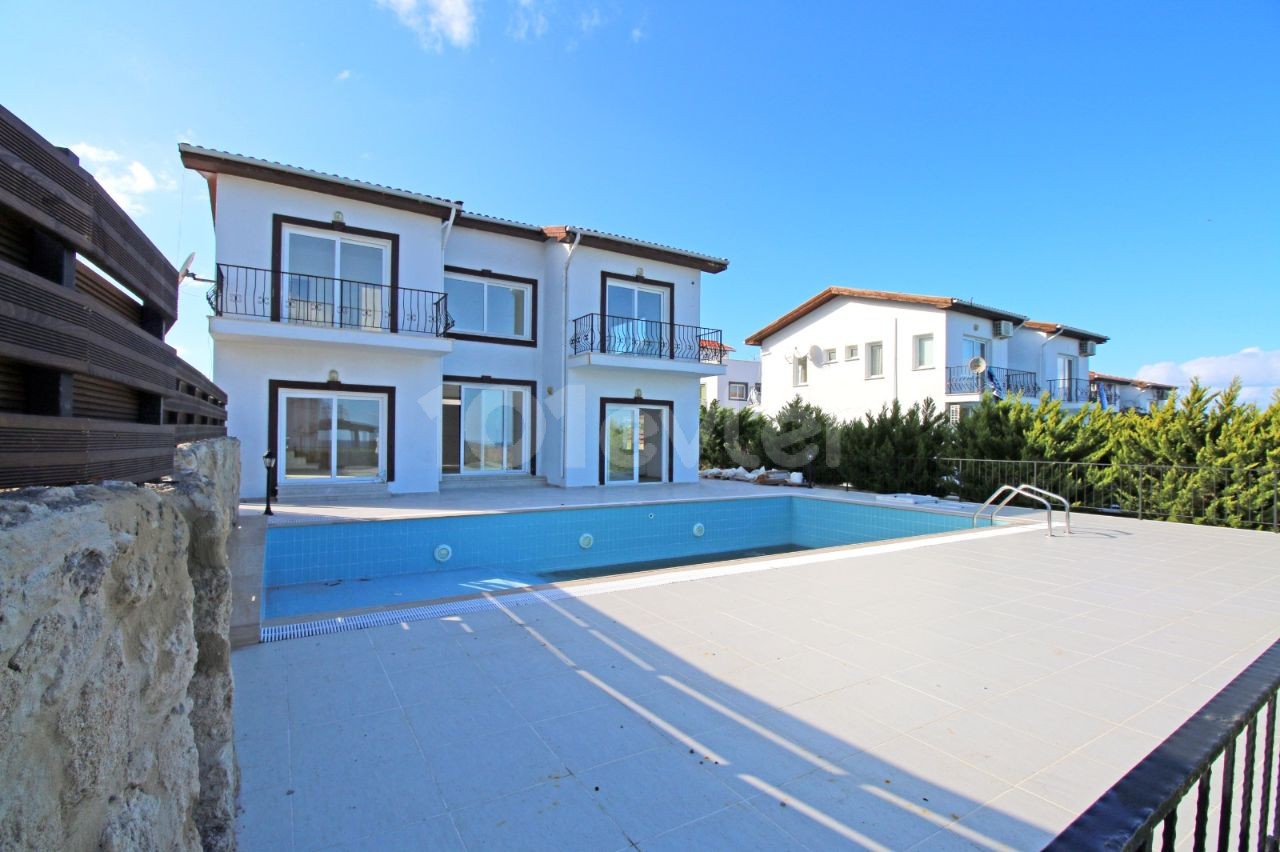 3+1 Luxury Villa by the Sea in Girne - Lapta