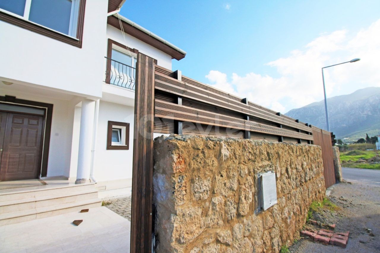 3+1 Luxury Villa by the Sea in Girne - Lapta