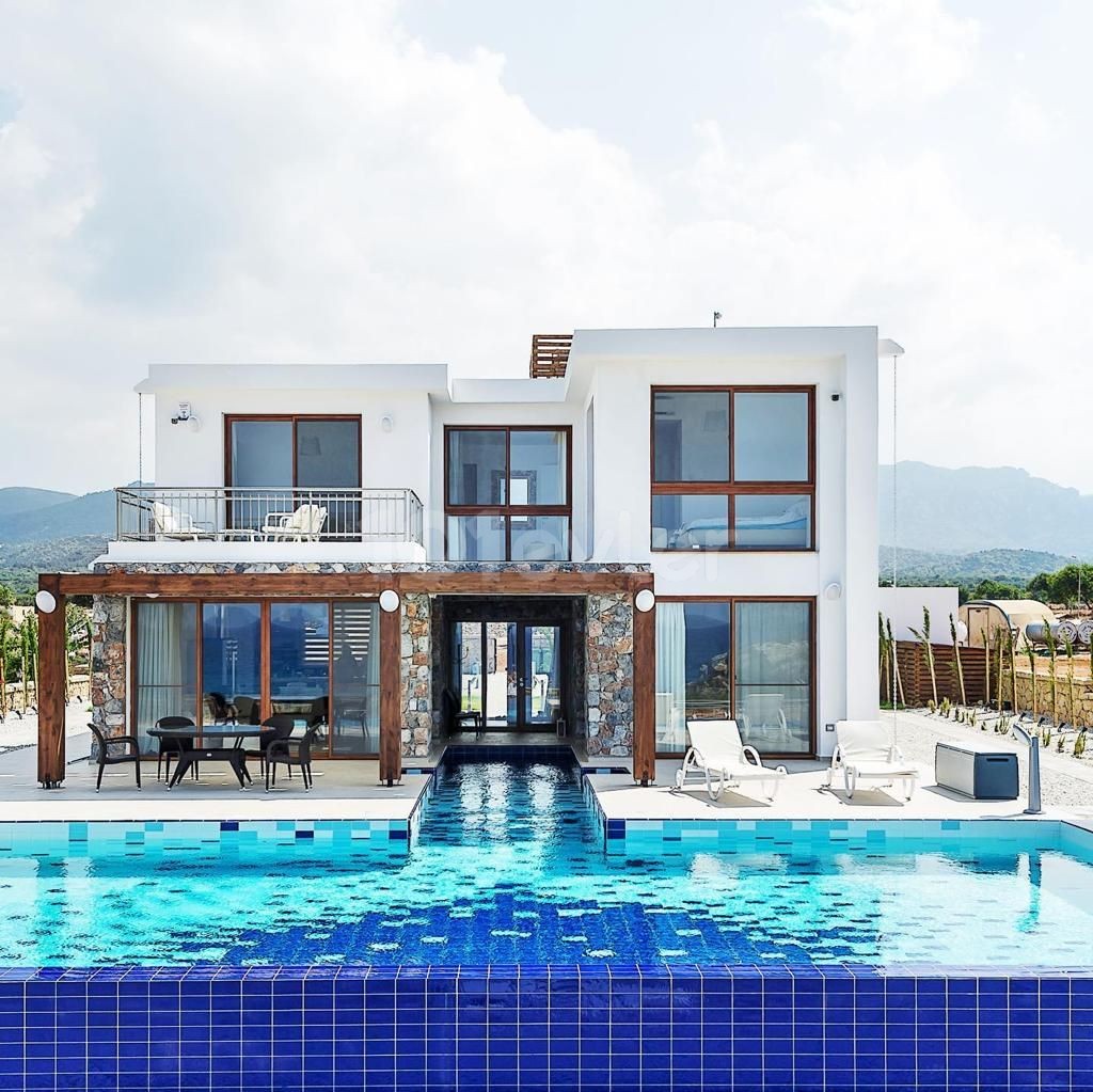 5+1 Luxury Villa With Special Design Ensuite In Tatlısu