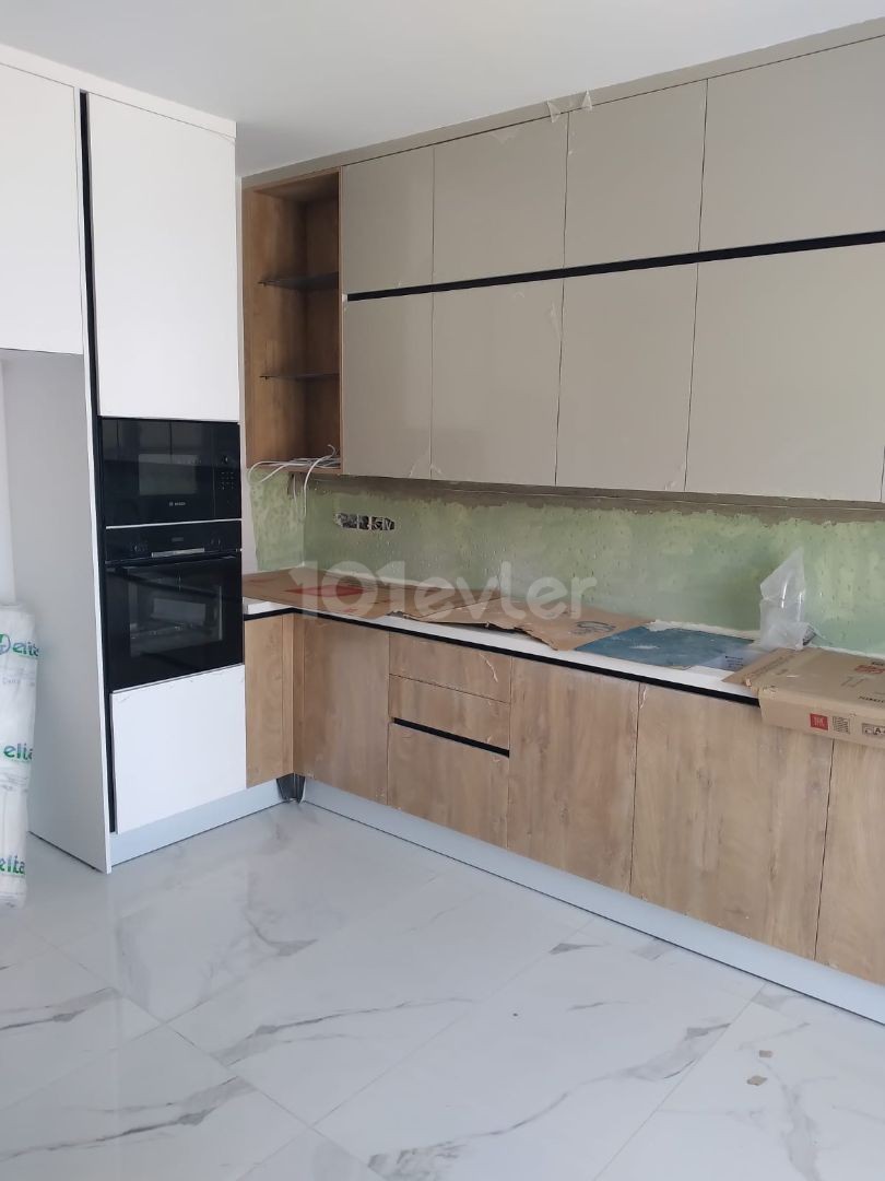 Girne Karmi'de Satılık 3+1 Havuzlu Sıfır Villa