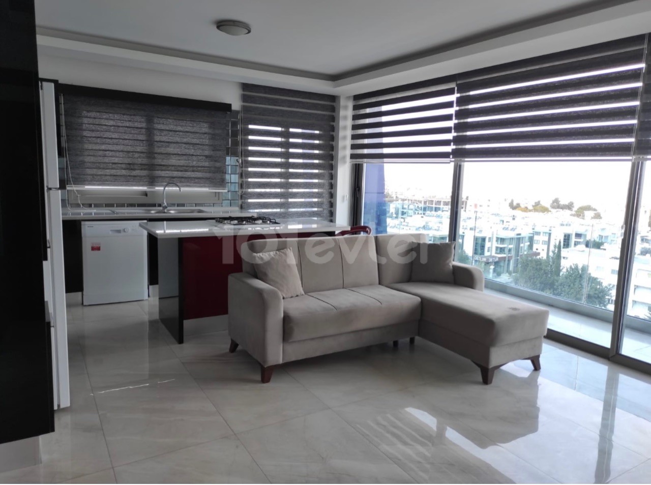 Luxury fully furnished 2 + 1 residence apartment for rent in the center of Kyrenia ** 