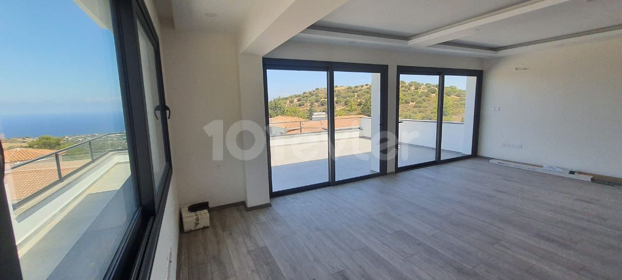 Kyrenia Karamanda 3 + 1 Magnificent Villa ** 