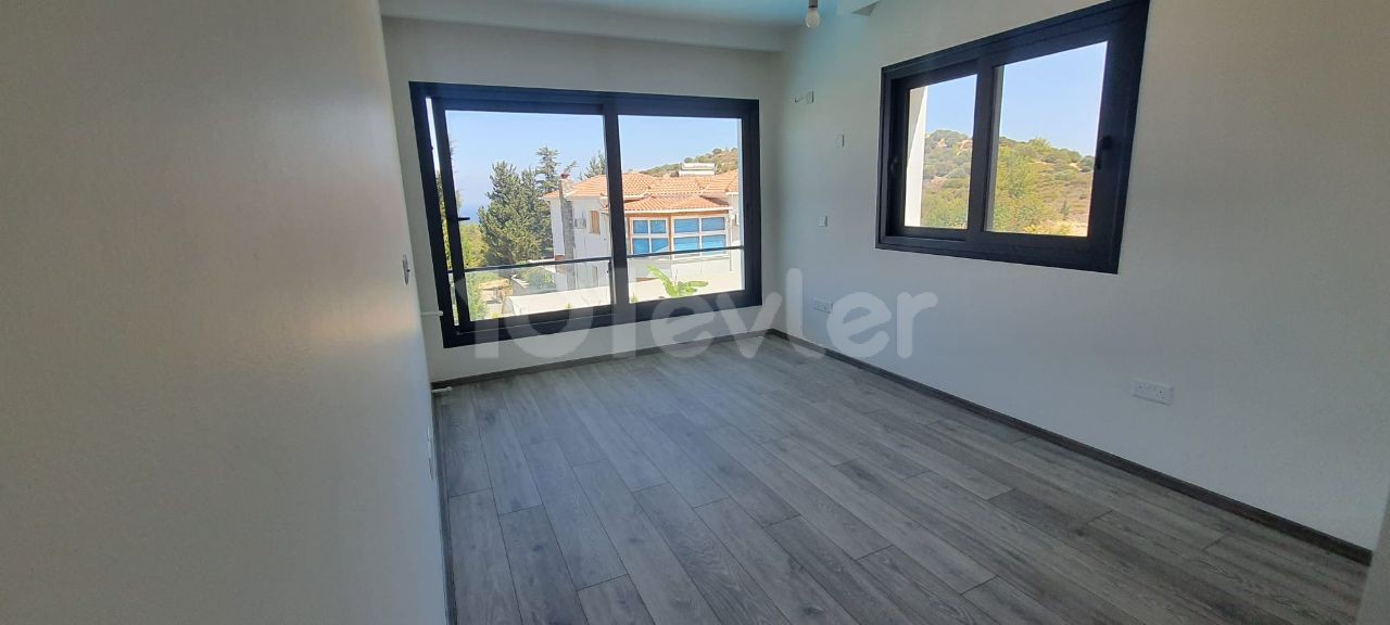 Girne Karamanda 3+1 Muhteşem Villa