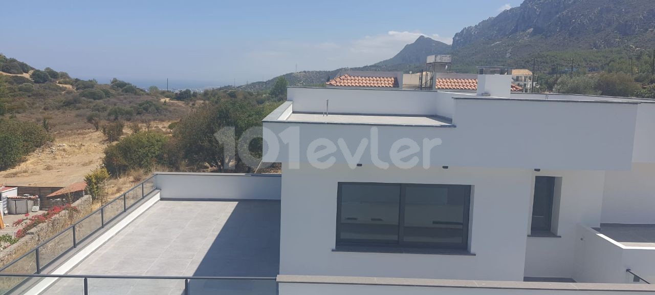 Girne Karamanda 3+1 Muhteşem Villa