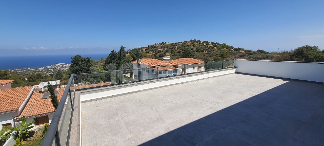 Girne Karamanda 3+1 Muhteşem Villa