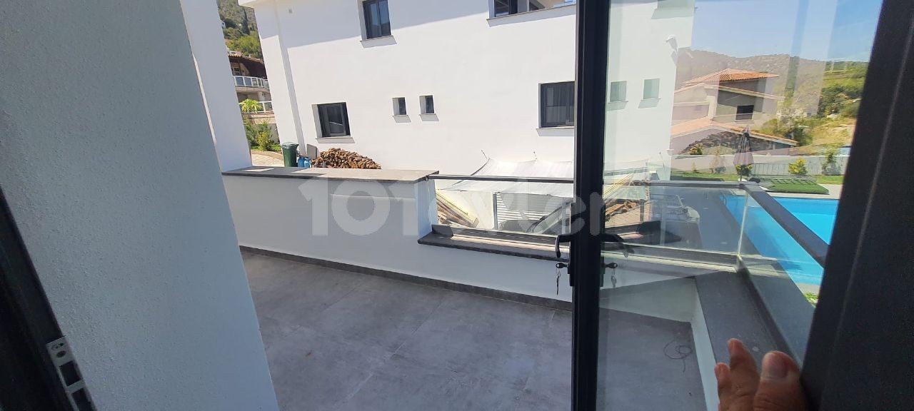 Girne Karamanda 3+1 Muhteşem Villa