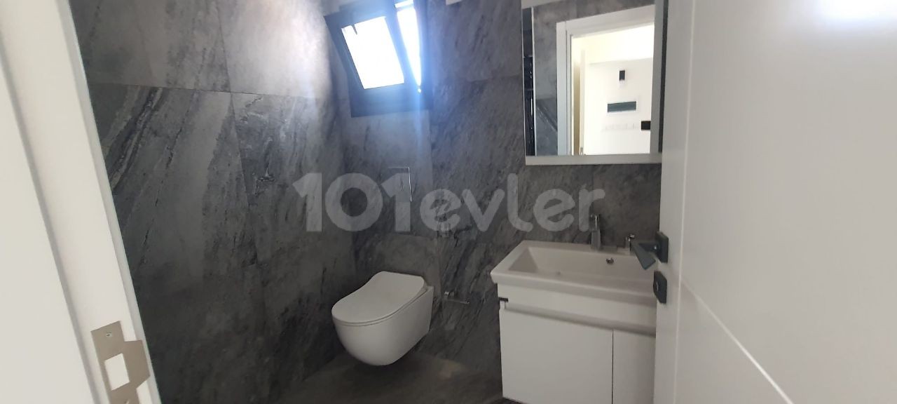 Girne Karamanda 3+1 Muhteşem Villa