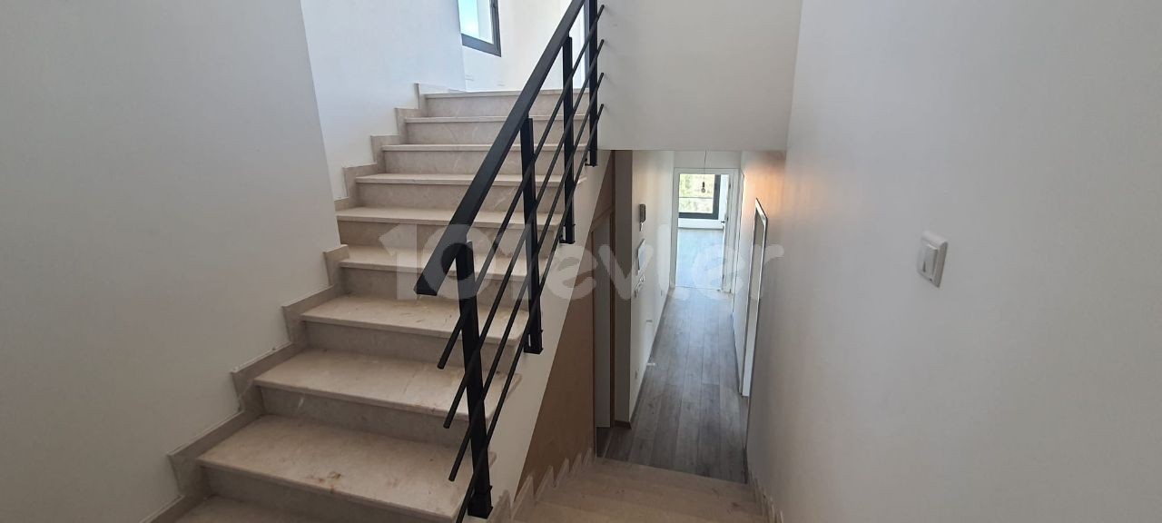 Girne Karamanda 3+1 Muhteşem Villa