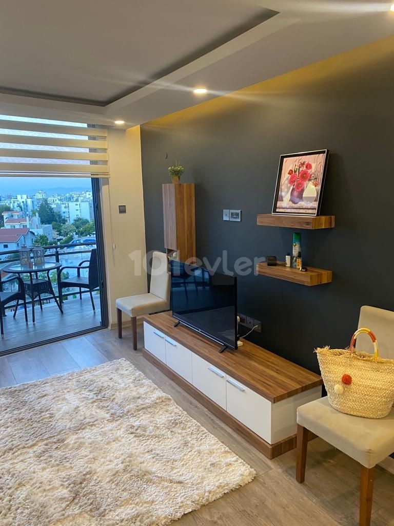 Girne Merkez'de Kiralık 2+1 Lüks Daire