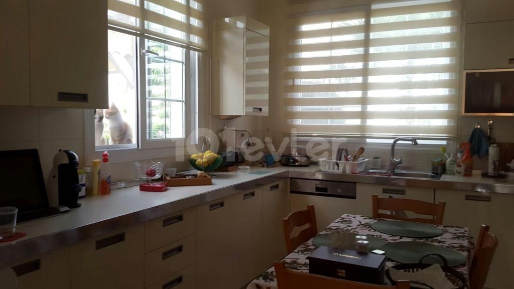 Girne Alsancak'ta Kiralık Lüks Villa