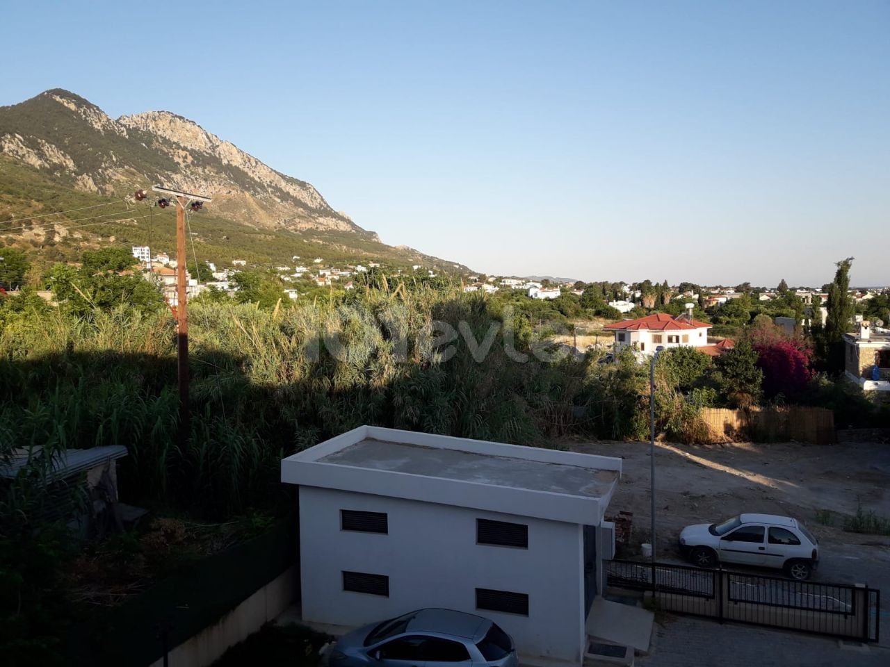 Apartment with Terrace for Sale in Kyrenia Lapta ** 